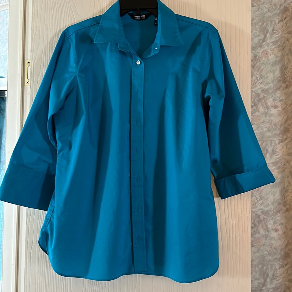 Women’s shirt